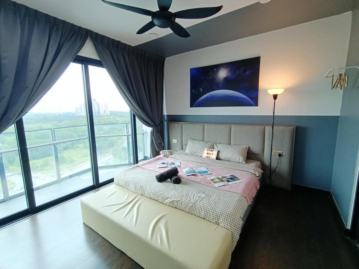 C1113 Almas Suites Galaxy Space Netflix By Stay Nusajaya  Exterior photo